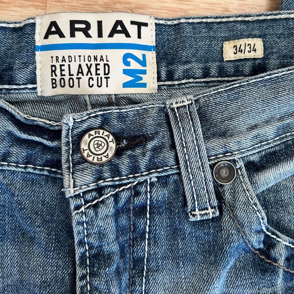 Ariat M2 Stirling Traditional Relaxed BootCut Light Wash Shasta Jeans 34 x 34 - Picture 5 of 8